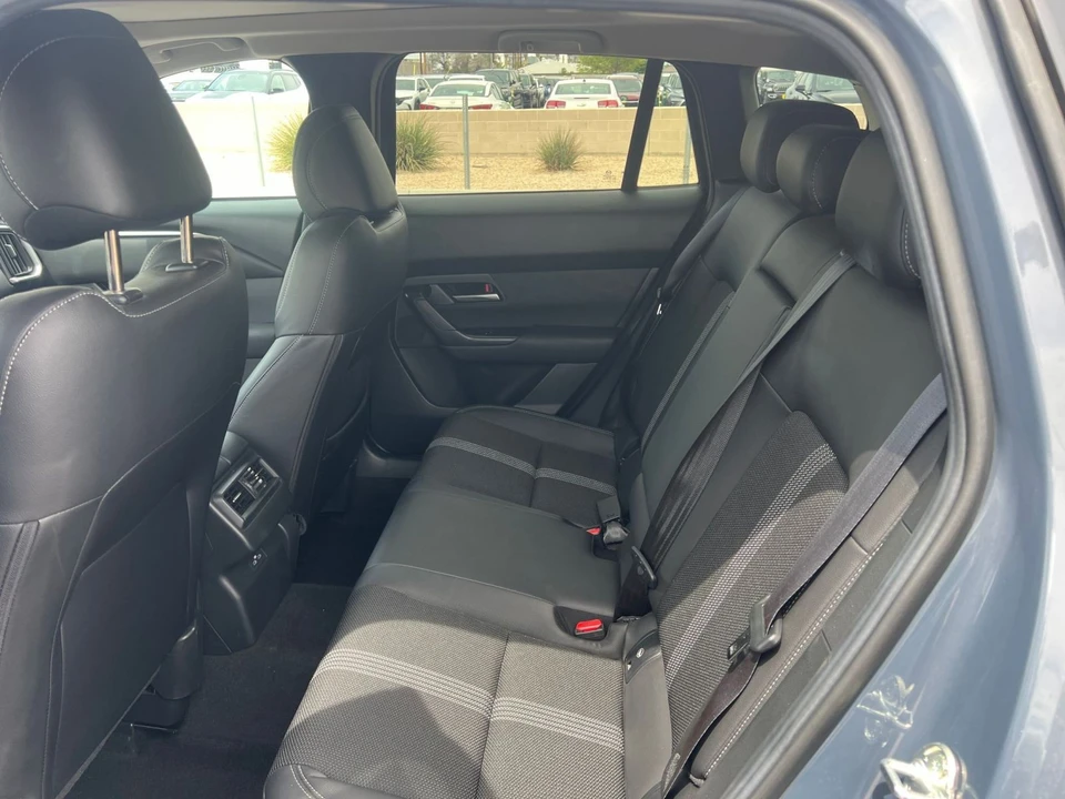2025 Mazda CX-50 - Image 24 of 31