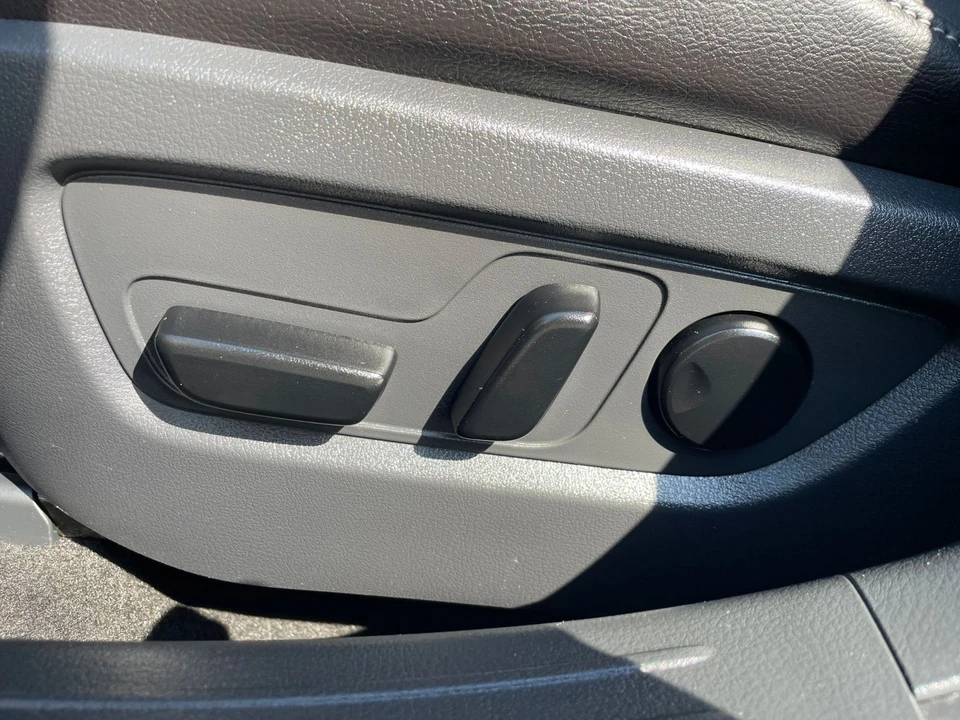 2025 Mazda CX-50 - Image 20 of 31