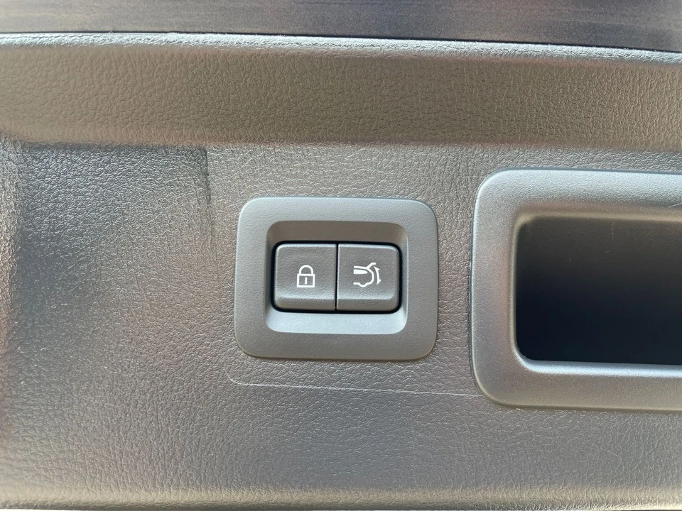 2025 Mazda CX-50 - Image 21 of 31