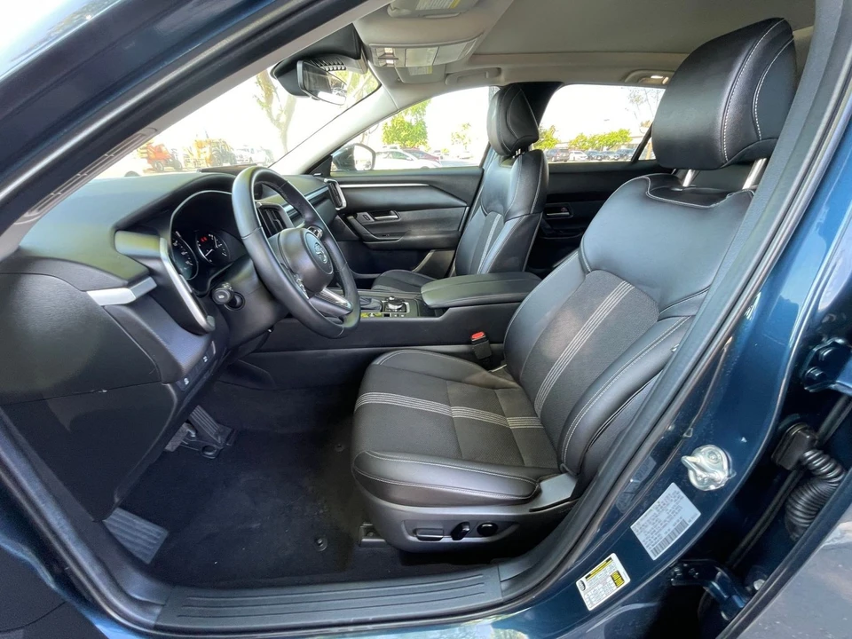 2025 Mazda CX-50 - Image 25 of 31