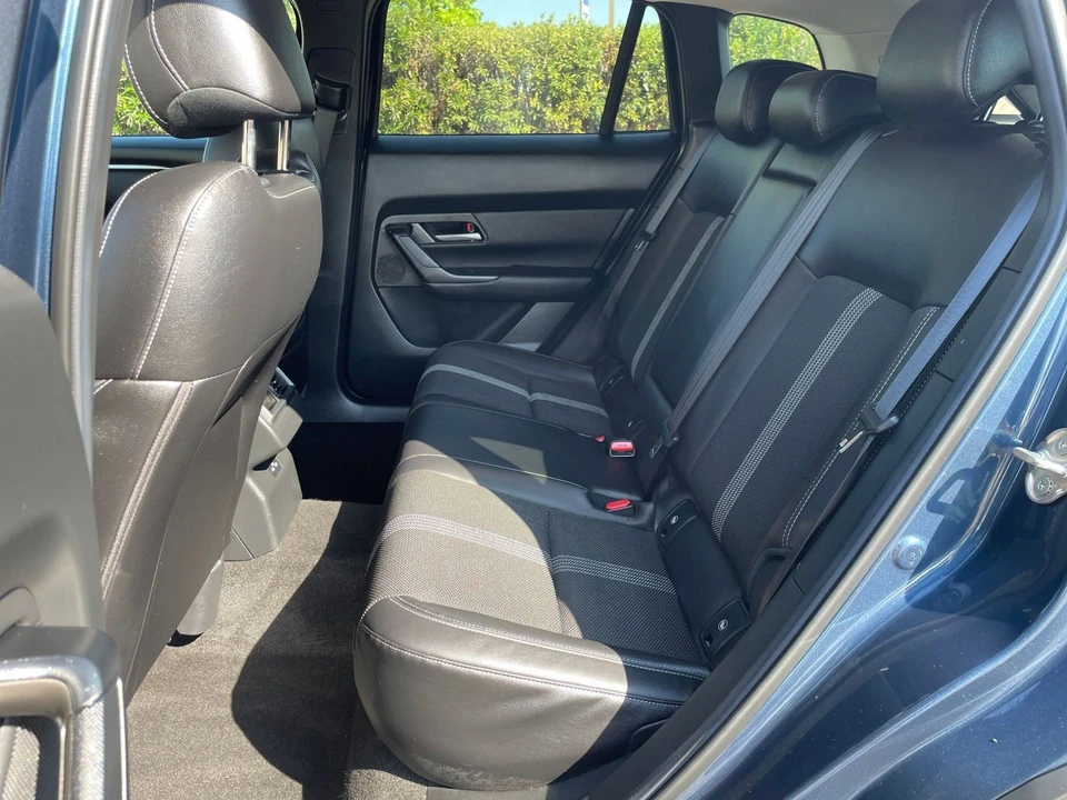 2025 Mazda CX-50 - Image 24 of 31