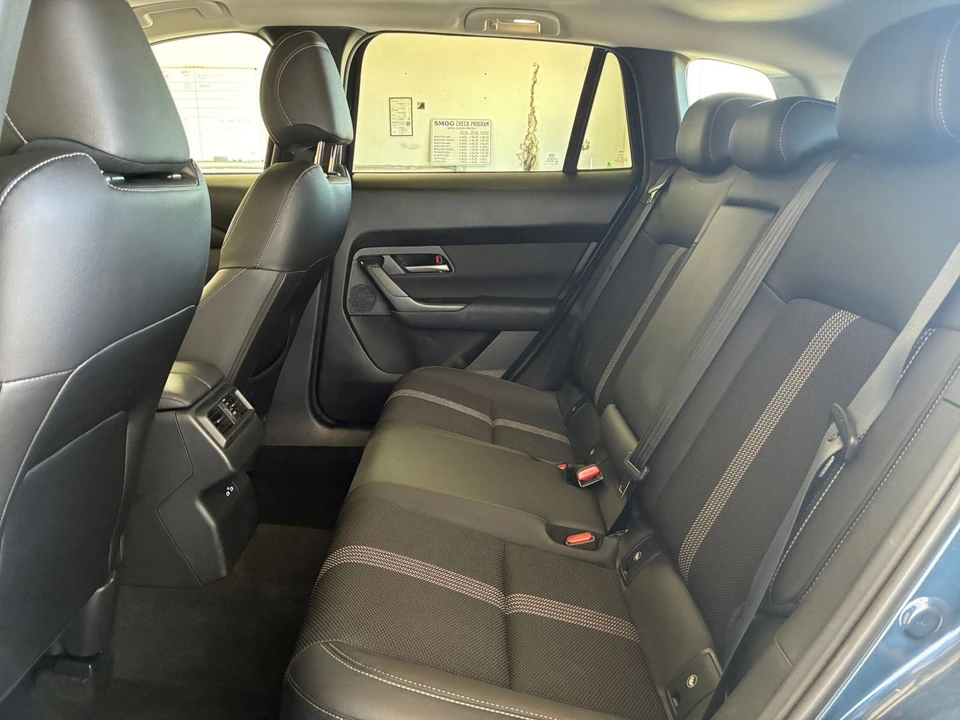 2025 Mazda CX-50 - Image 22 of 31