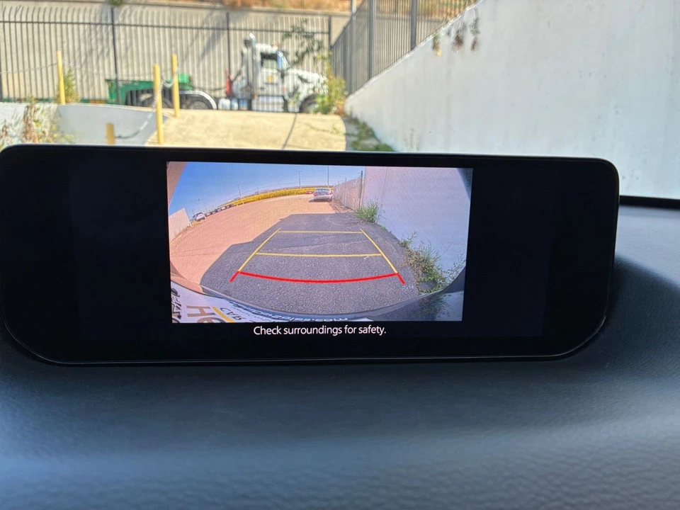 2025 Mazda CX-50 - Image 21 of 31