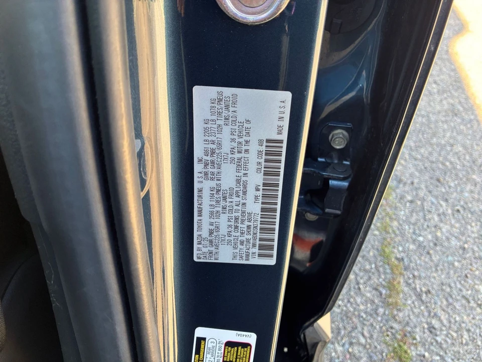 2025 Mazda CX-50 - Image 28 of 31