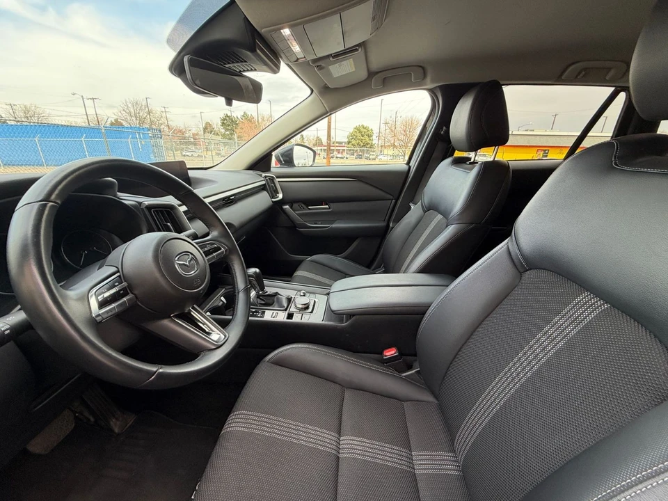 2025 Mazda CX-50 - Image 21 of 31