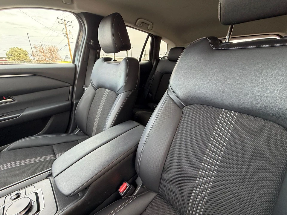 2025 Mazda CX-50 - Image 30 of 31