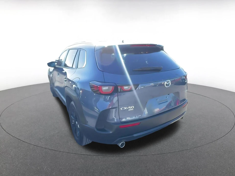 2025 Mazda CX-50 - Image 9 of 31