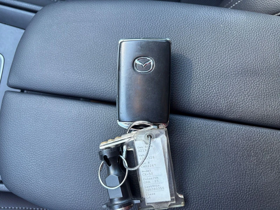 2025 Mazda CX-50 - Image 17 of 31