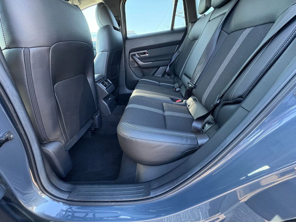 2025 Mazda CX-50 - Image 23 of 31