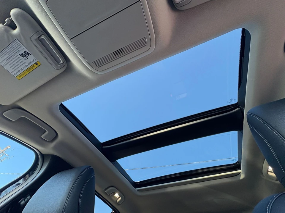 2025 Mazda CX-50 - Image 26 of 31