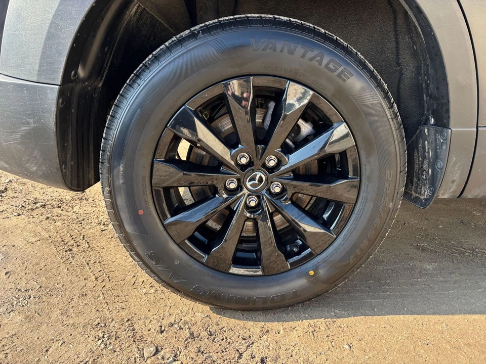 2025 Mazda CX-50 - Image 28 of 31