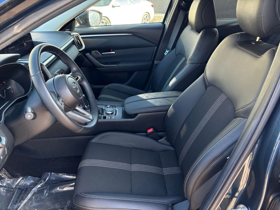 2025 Mazda CX-50 - Image 24 of 31