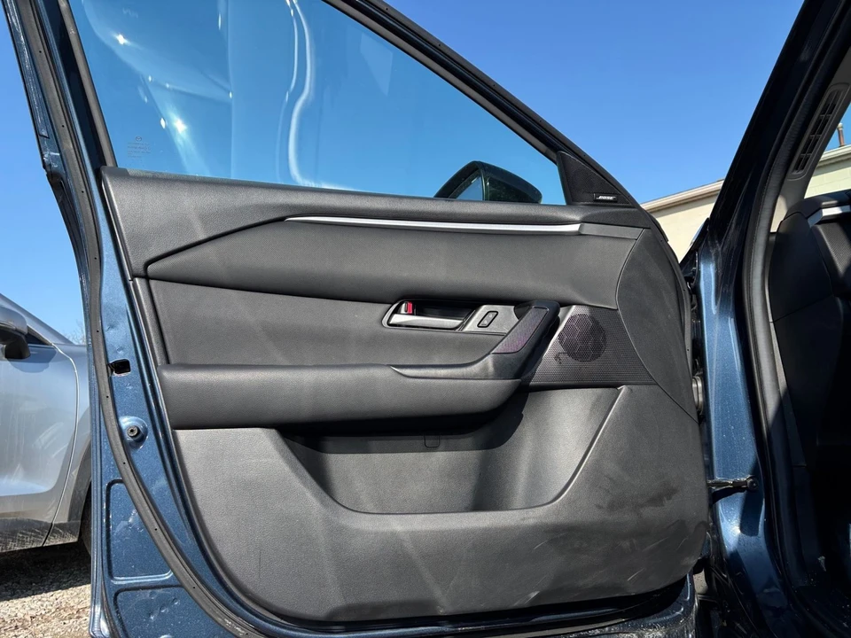 2025 Mazda CX-50 - Image 15 of 31