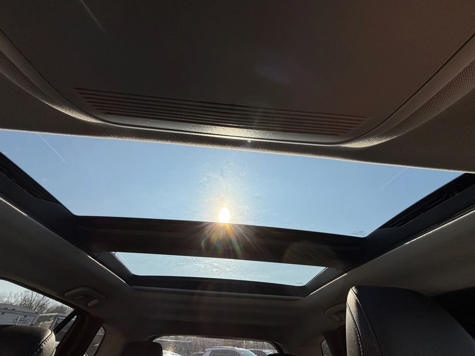 2025 Mazda CX-50 - Image 26 of 31