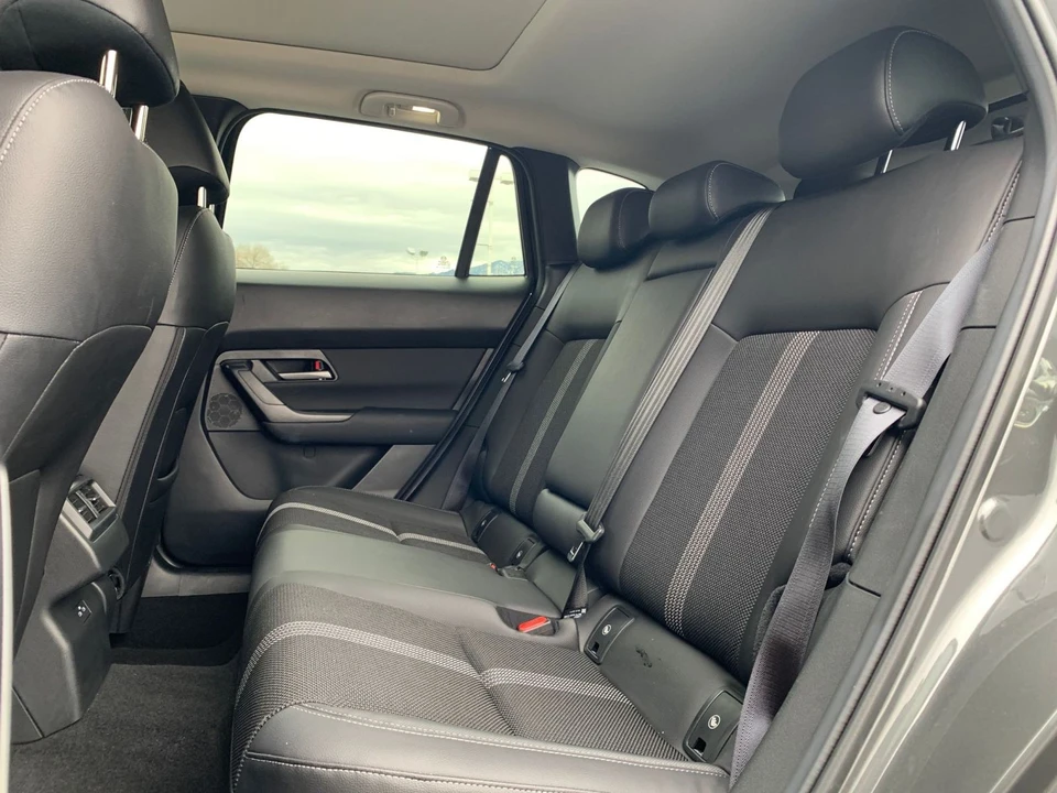 2025 Mazda CX-50 - Image 22 of 31