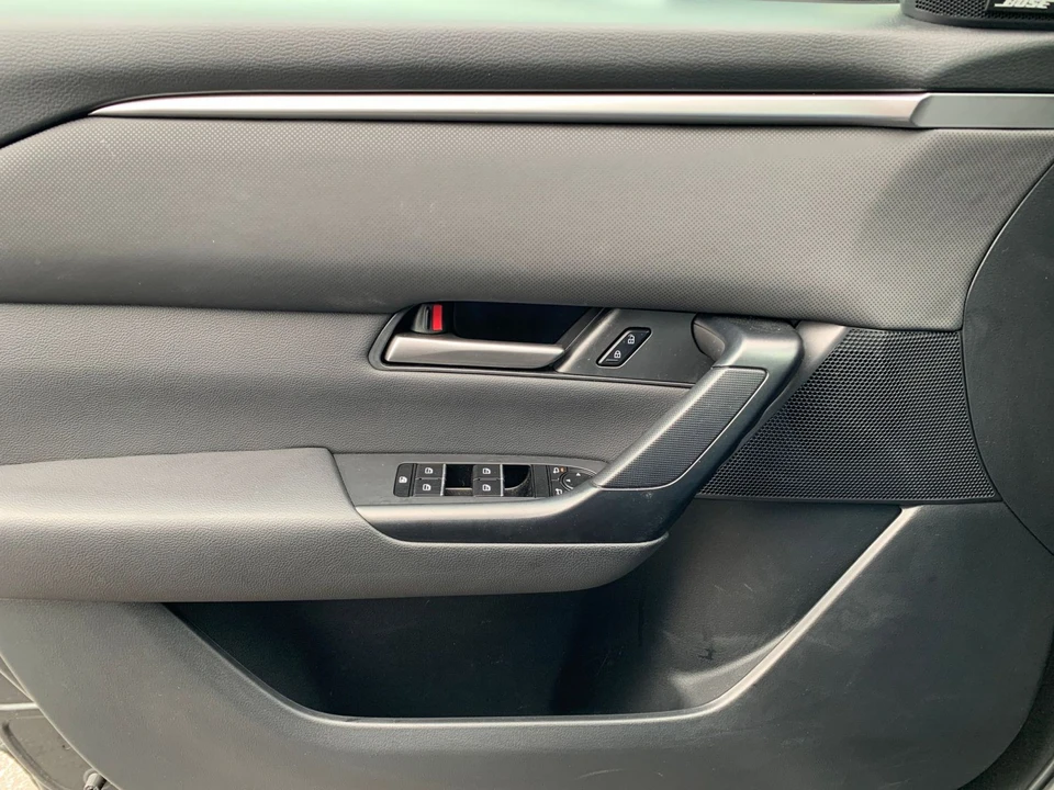 2025 Mazda CX-50 - Image 15 of 31