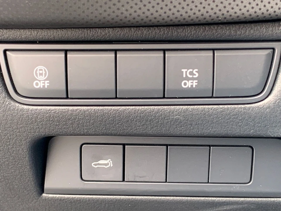 2025 Mazda CX-50 - Image 19 of 31