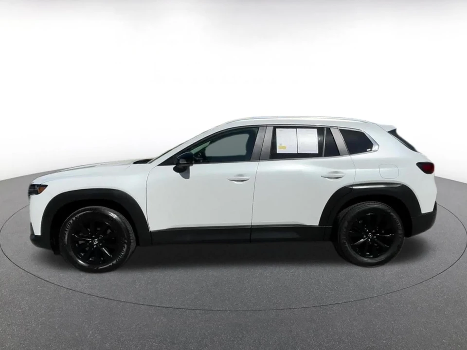 2025 Mazda CX-50 - Image 7 of 31