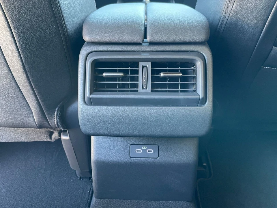 2025 Mazda CX-50 - Image 21 of 31