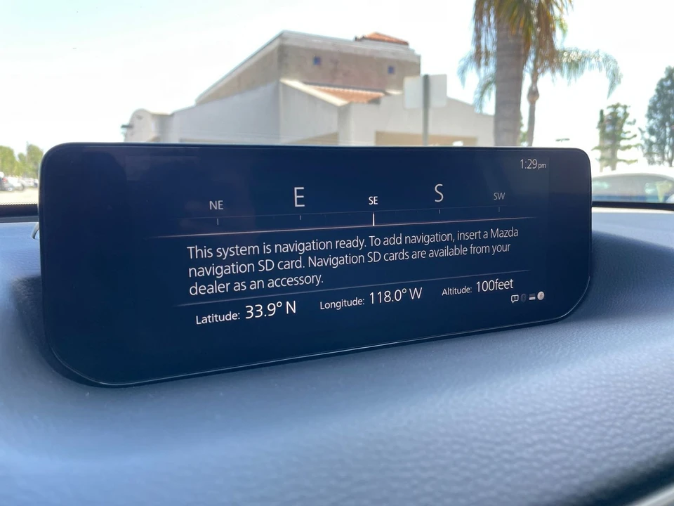 2025 Mazda CX-50 - Image 16 of 31