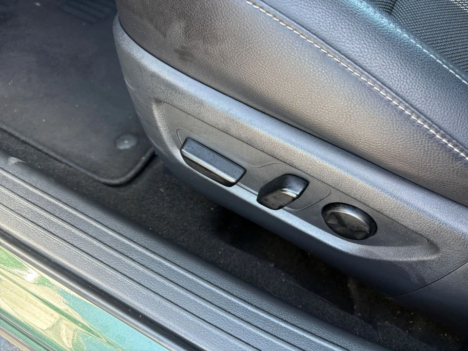 2025 Mazda CX-50 - Image 19 of 31