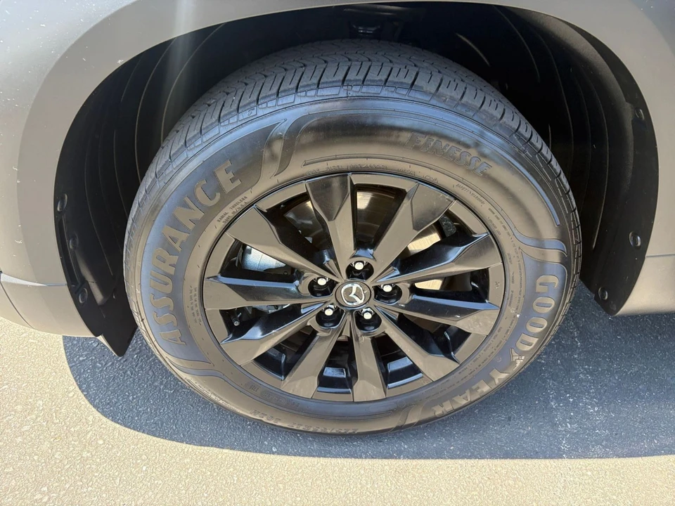 2025 Mazda CX-50 - Image 28 of 31