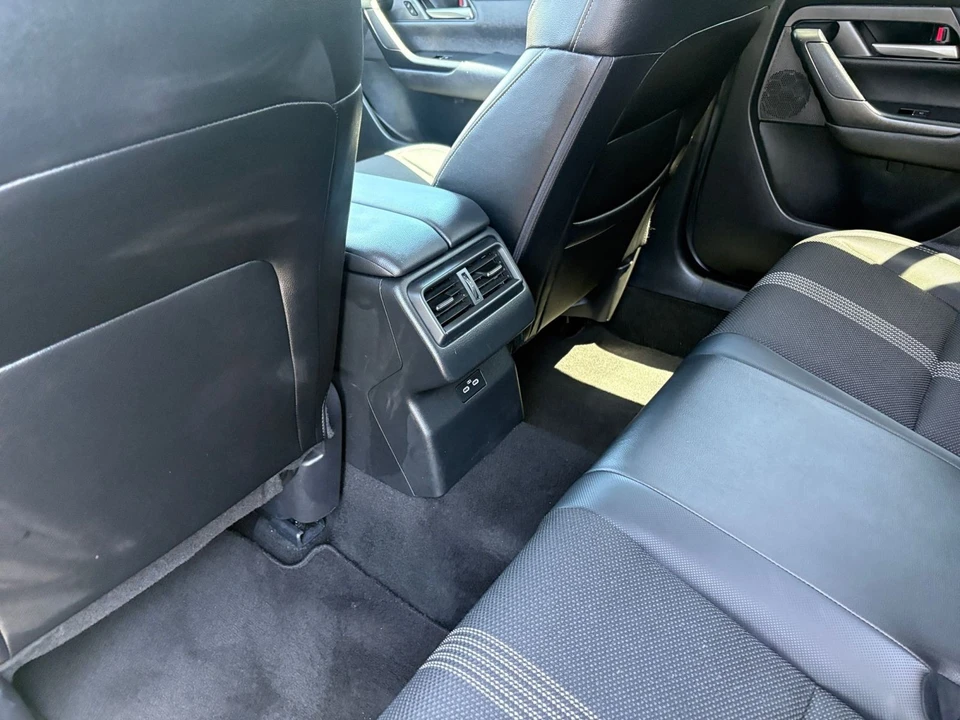 2025 Mazda CX-50 - Image 21 of 31