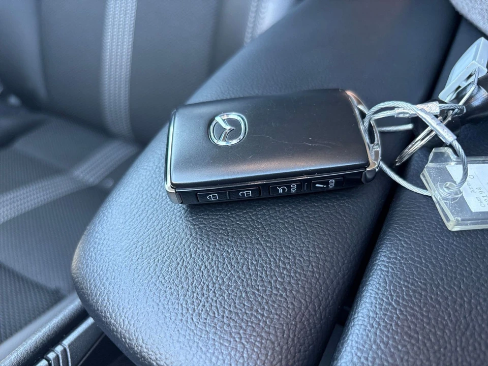 2025 Mazda CX-50 - Image 18 of 31