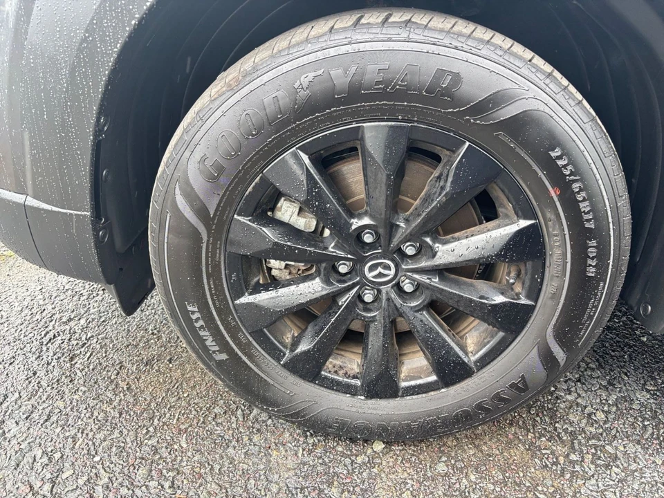 2025 Mazda CX-50 - Image 27 of 31