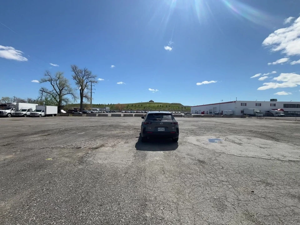 2025 Mazda CX-50 - Image 12 of 31