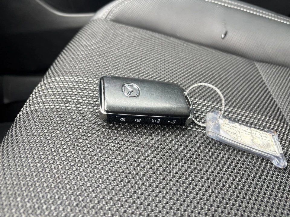 2025 Mazda CX-50 - Image 17 of 31