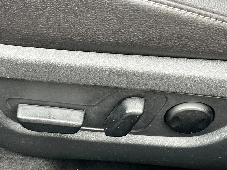 2025 Mazda CX-50 - Image 18 of 31