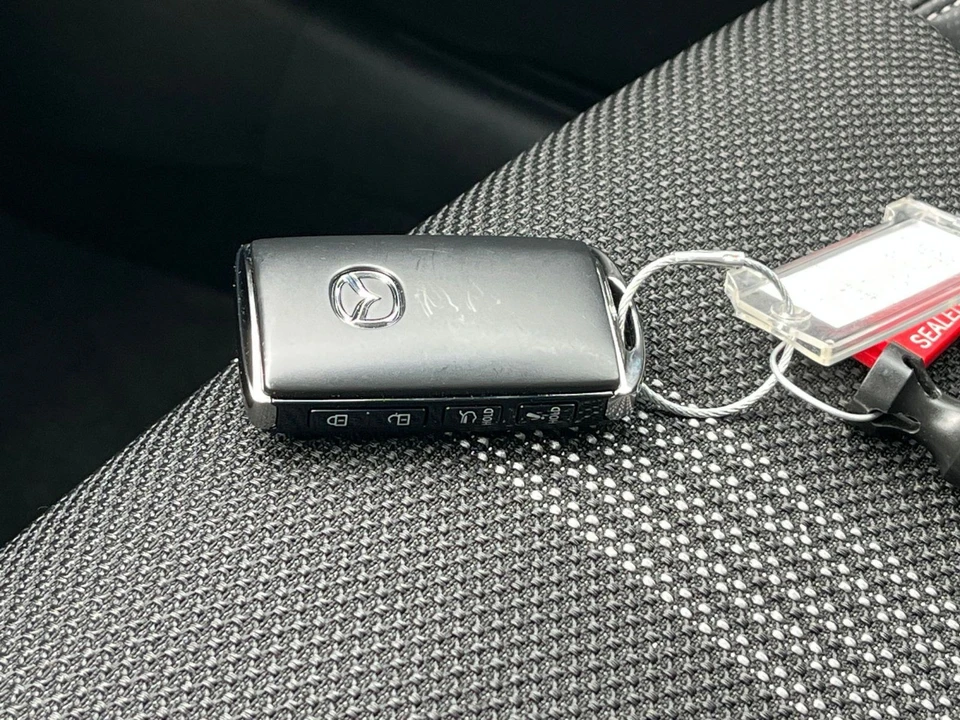 2025 Mazda CX-50 - Image 17 of 31