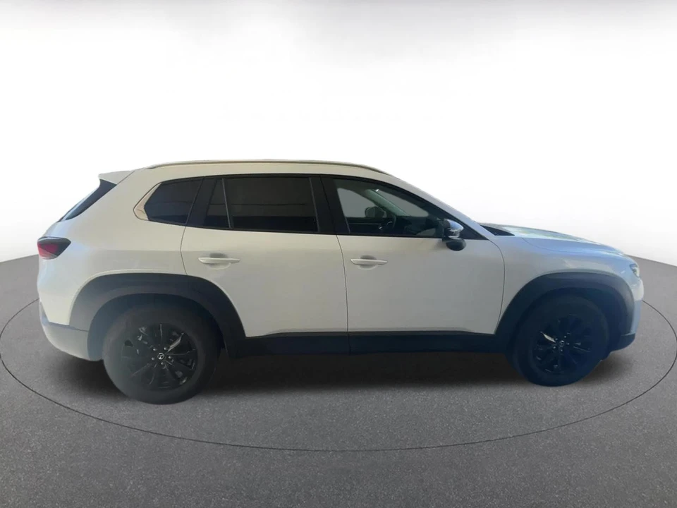 2025 Mazda CX-50 - Image 13 of 31