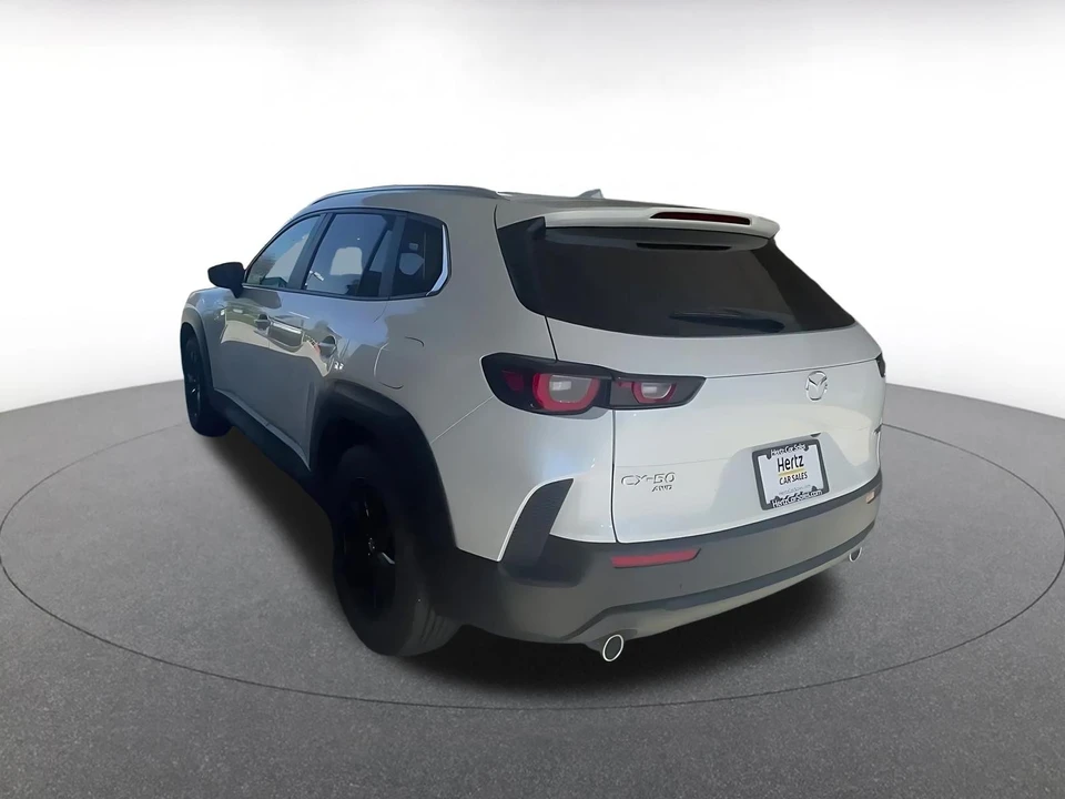 2025 Mazda CX-50 - Image 9 of 31