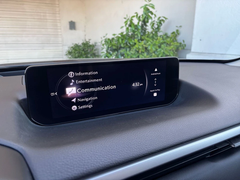 2025 Mazda CX-50 - Image 16 of 31