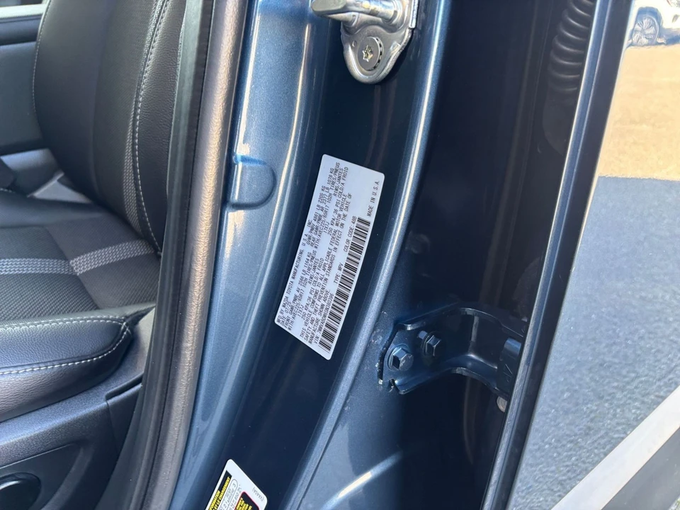 2025 Mazda CX-50 - Image 26 of 31