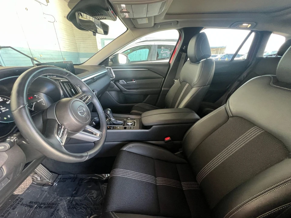 2025 Mazda CX-50 - Image 22 of 31