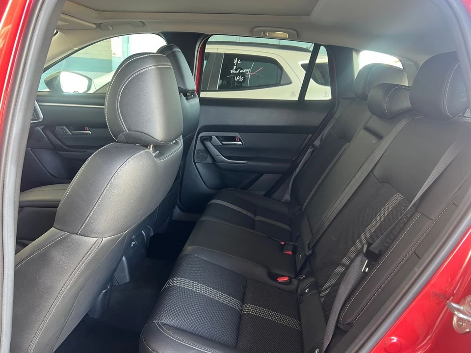 2025 Mazda CX-50 - Image 21 of 31