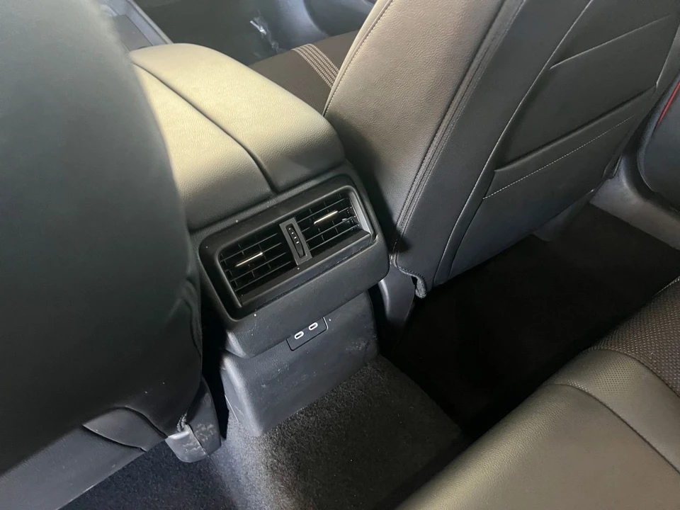 2025 Mazda CX-50 - Image 19 of 31