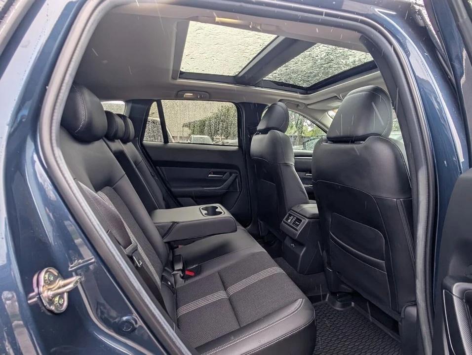 2025 Mazda CX-50 - Image 18 of 28