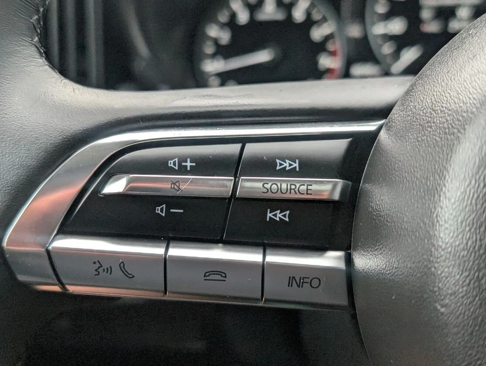 2025 Mazda CX-50 - Image 26 of 28