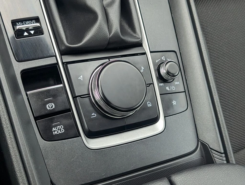2025 Mazda CX-50 - Image 23 of 28