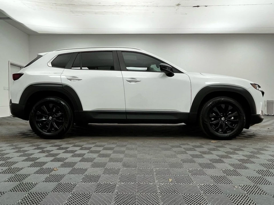 2025 Mazda CX-50 - Image 6 of 12