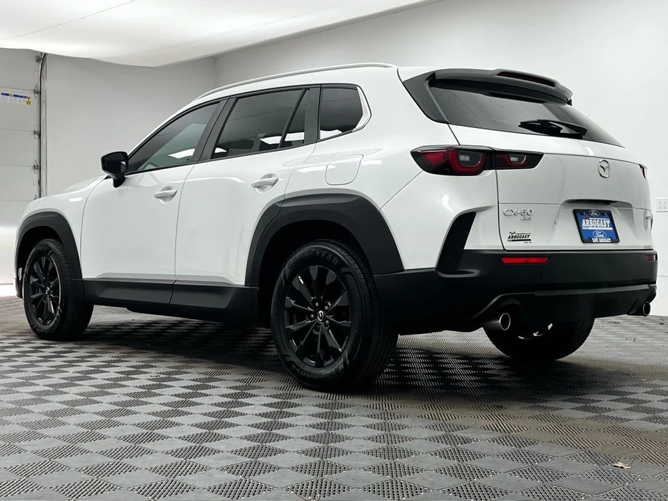 2025 Mazda CX-50 - Image 11 of 12