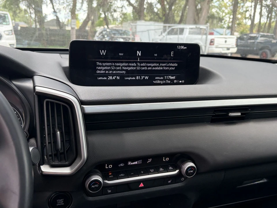 2025 Mazda CX-50 - Image 19 of 31