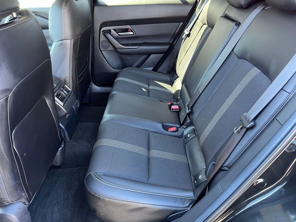 2025 Mazda CX-50 - Image 22 of 31