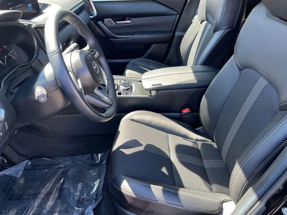 2025 Mazda CX-50 - Image 23 of 31