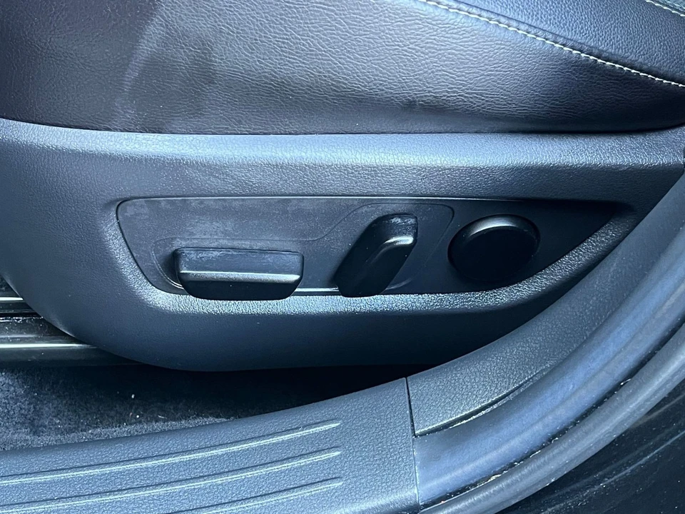 2025 Mazda CX-50 - Image 18 of 31