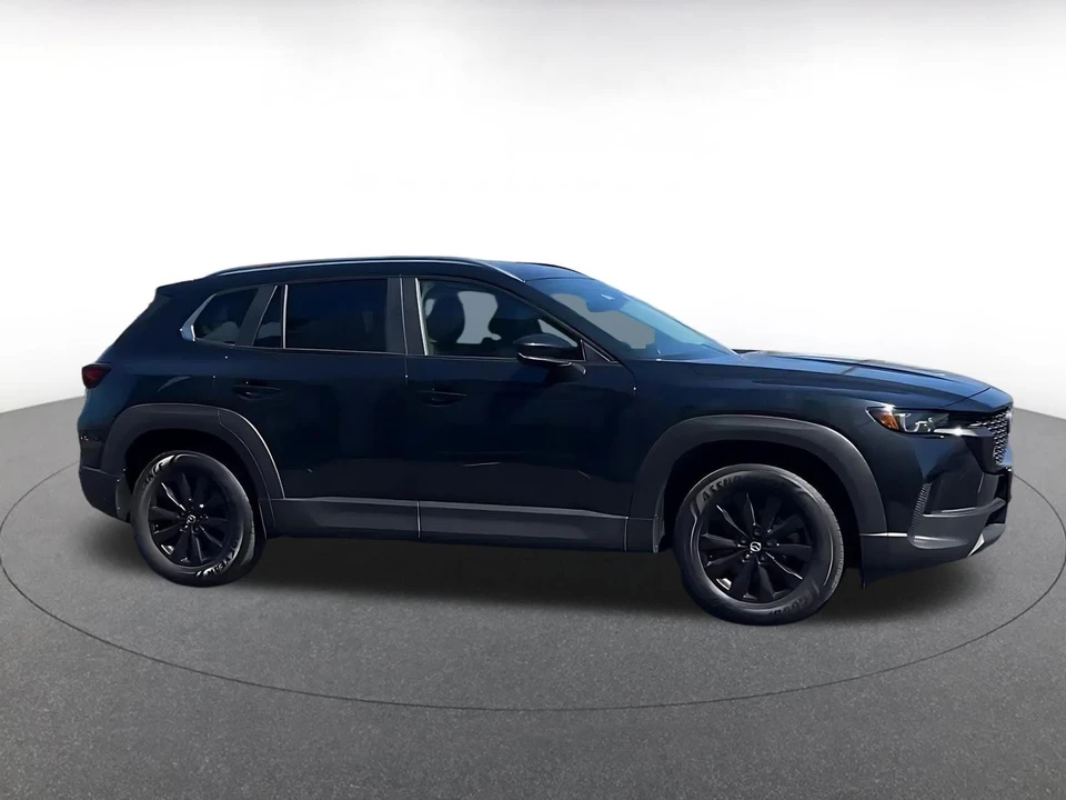 2025 Mazda CX-50 - Image 13 of 31